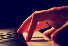 [足球之夜]上海德比：竞争与共赢.